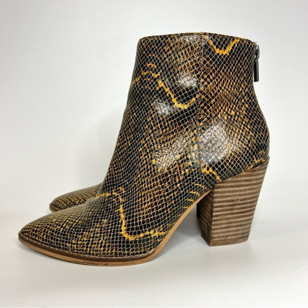 Lucky Brand Adalan Leather Pointed Toe Ankle Booties Natural Brazino Snake 7
